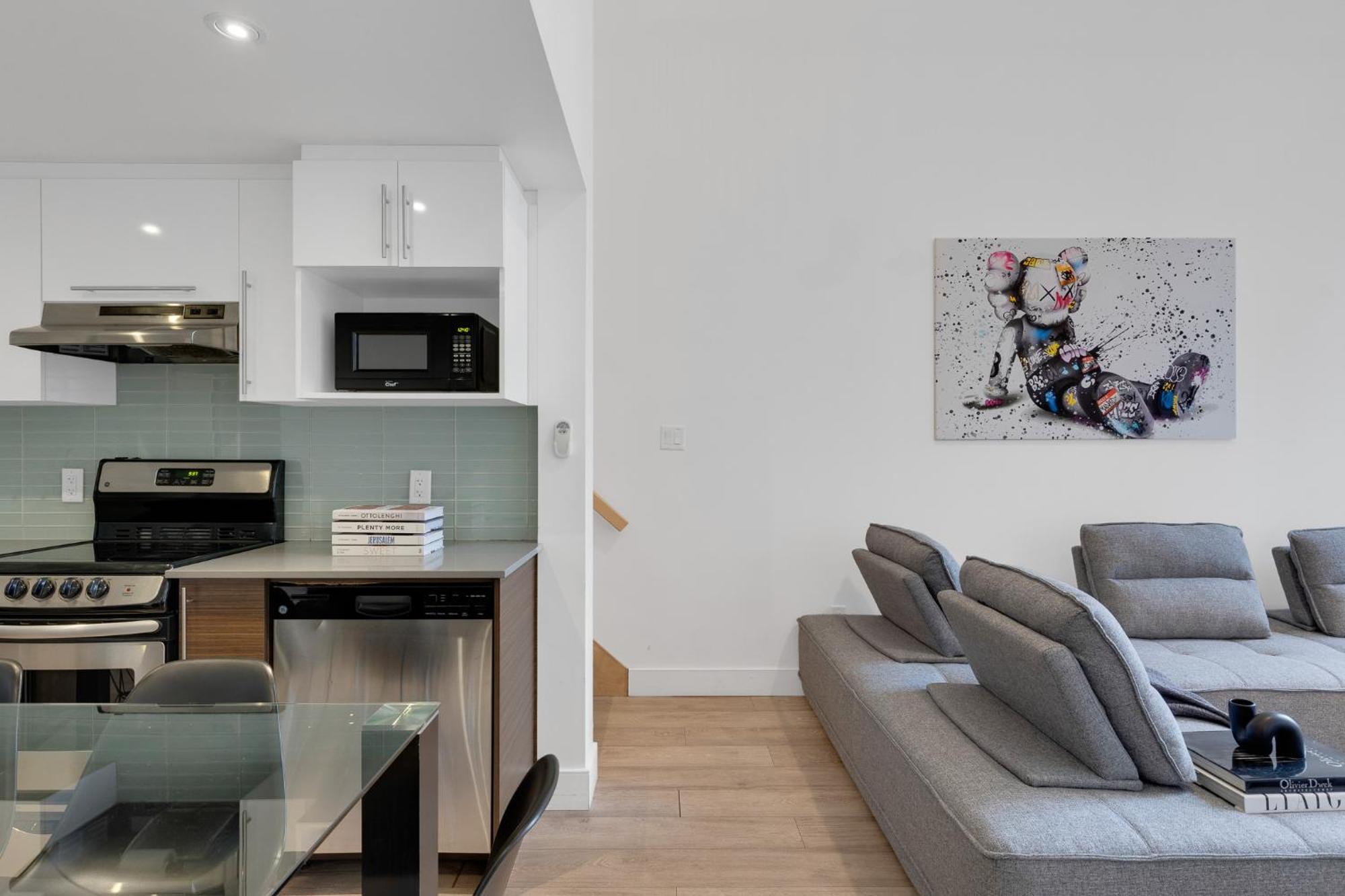 Liv Mtl Downtown Aparthotel มอนทรีอัล ภายนอก รูปภาพ