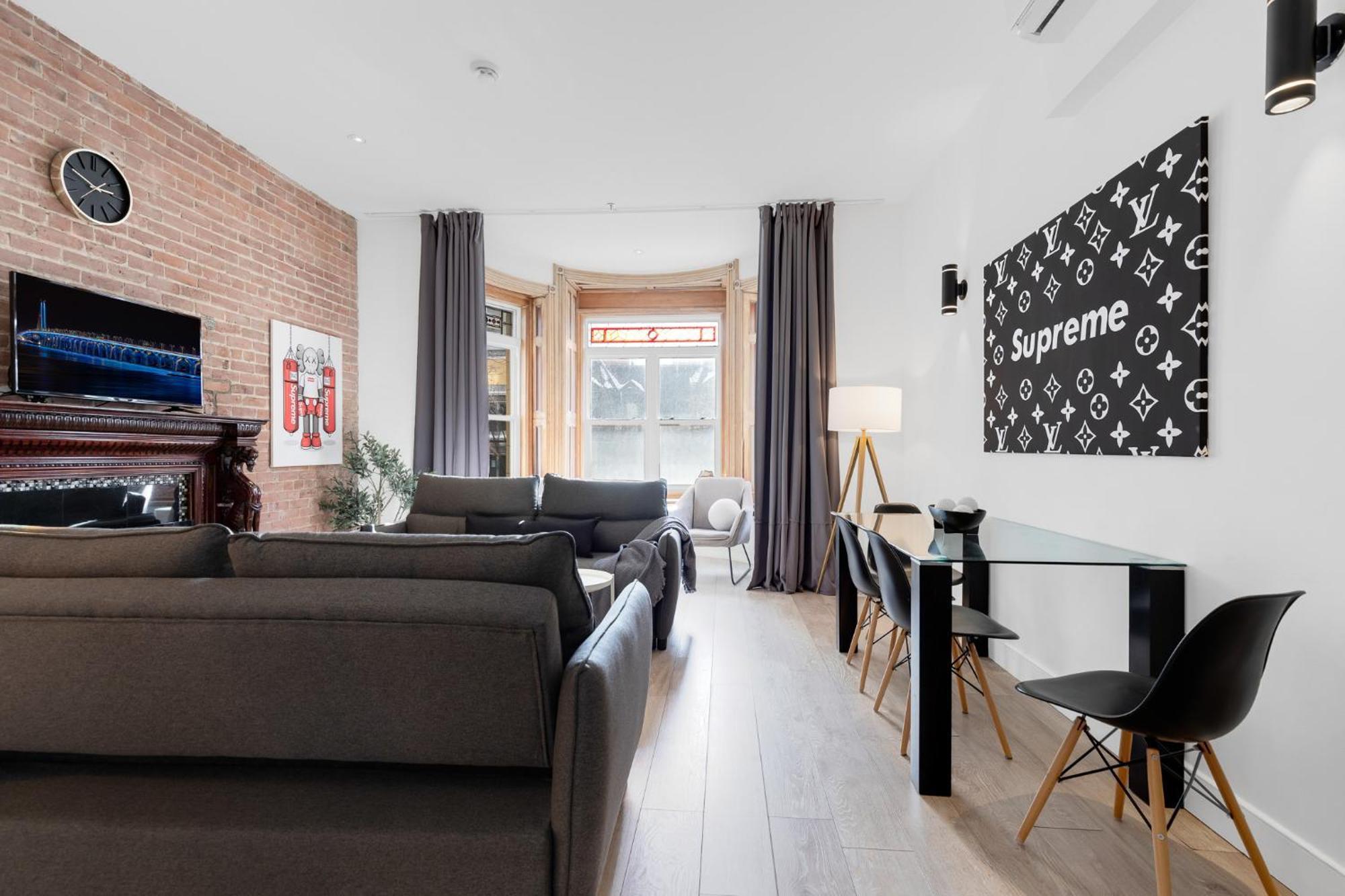 Liv Mtl Downtown Aparthotel มอนทรีอัล ภายนอก รูปภาพ