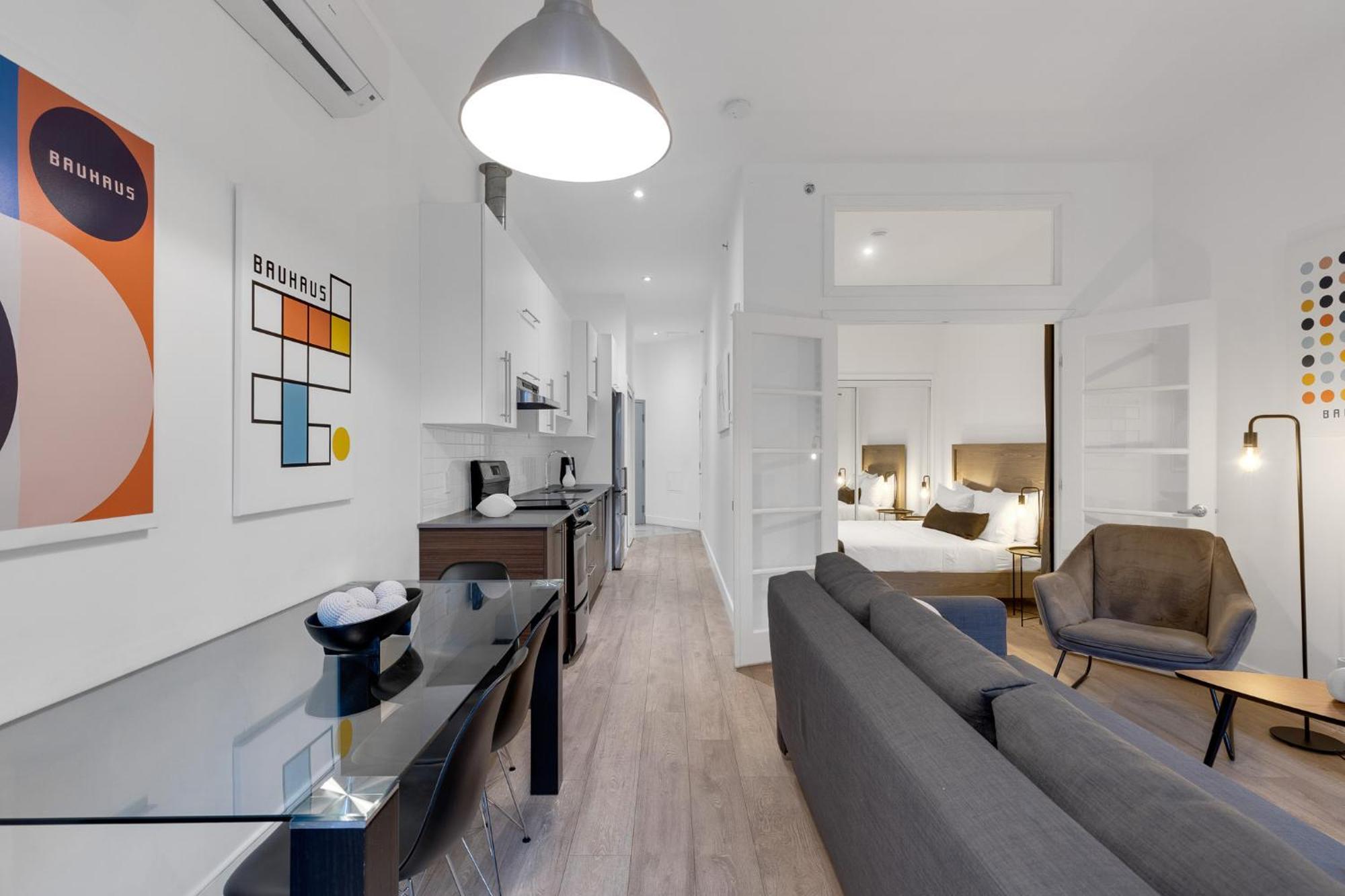 Liv Mtl Downtown Aparthotel มอนทรีอัล ภายนอก รูปภาพ